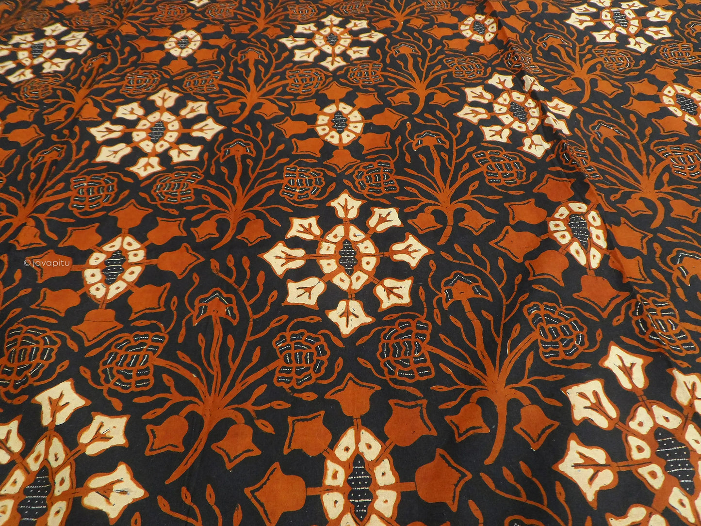 Lawasan: Batik Tulis Halus Sogan Solo - Ceplok Teratai - Ca.1960