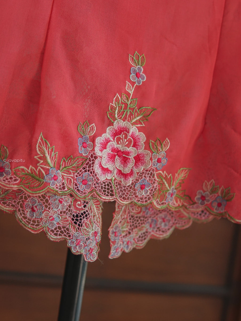 Kebaya Rose Merah muda - Manual Embroidery Kerancang- JavaPitu