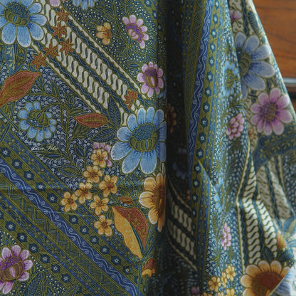 JavaPitu - Kain Batik Halus - DjawaBaru - Magnolia Hijau Biru - 6431 Kain Lilit - Sarung Lilit