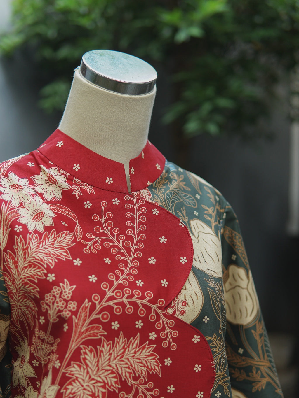 JavaPitu - Blouse Lace Van Java - Floravera - 6409