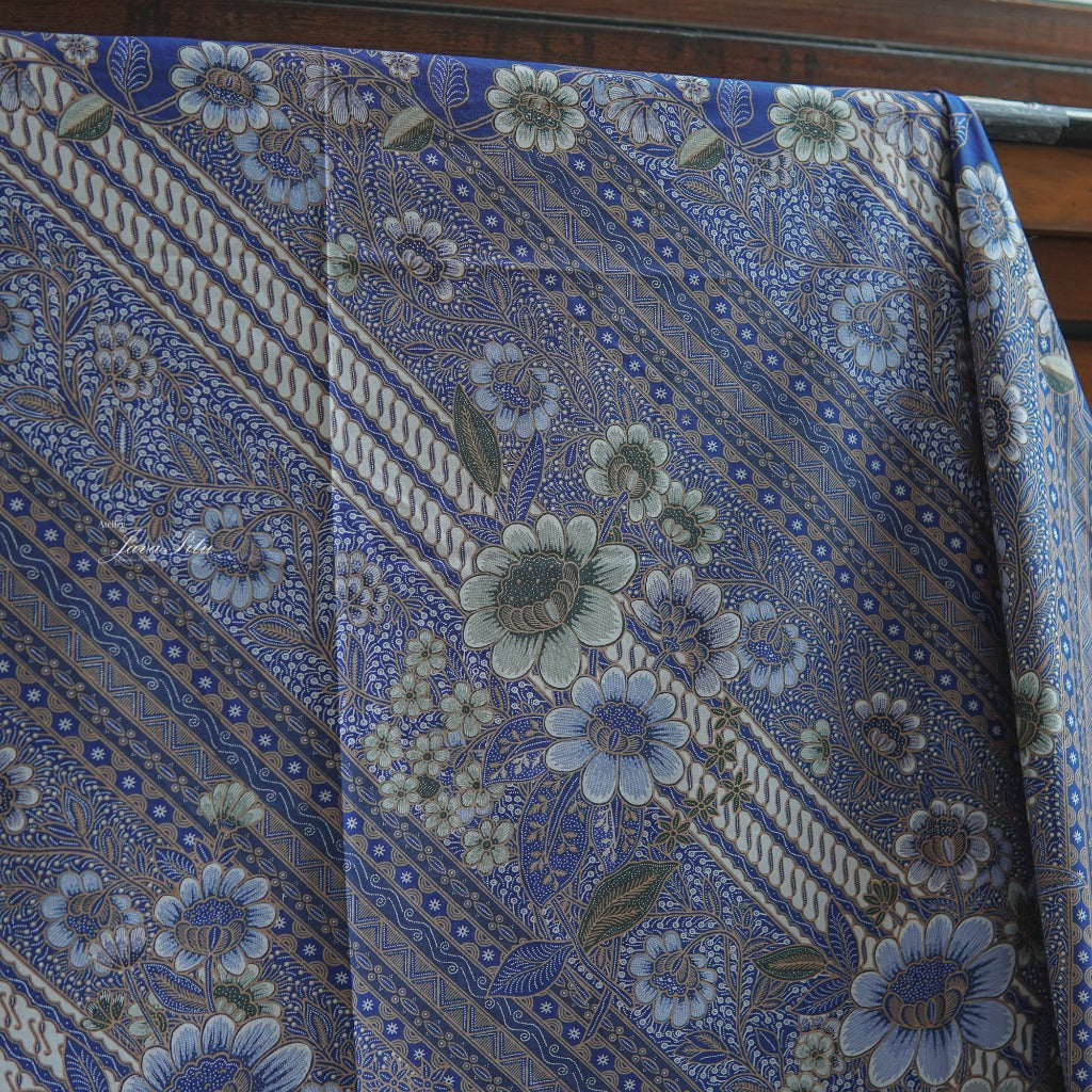 JavaPitu - Kain Batik Halus - DjawaBaru - Magnolia Biru - 6431 - Kain Lilit - Sarung Lilit