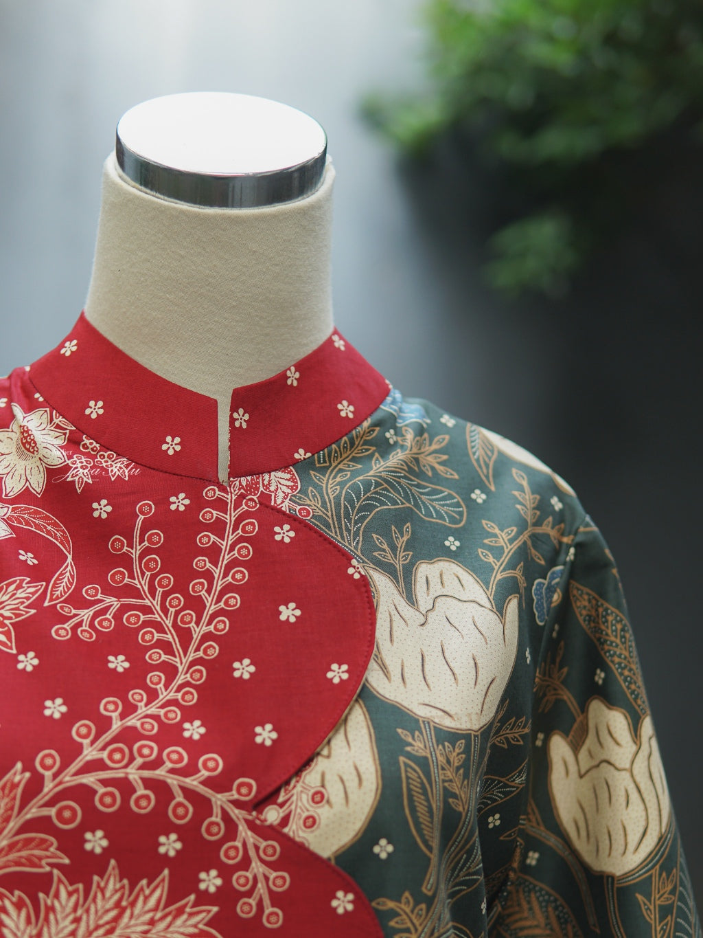 JavaPitu - Blouse Lace Van Java - Floravera - 6409