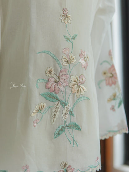 JavaPitu - Kebaya Peranakan Floresca Cheongsam - Handmade Embroidery - 6422