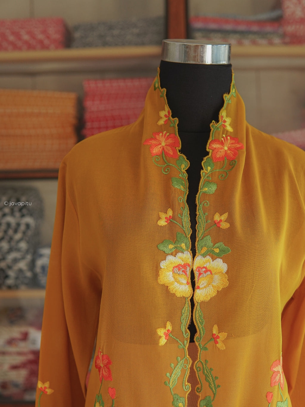 Kebaya Golden Vine - By Javapitu - Handmade Embroidery