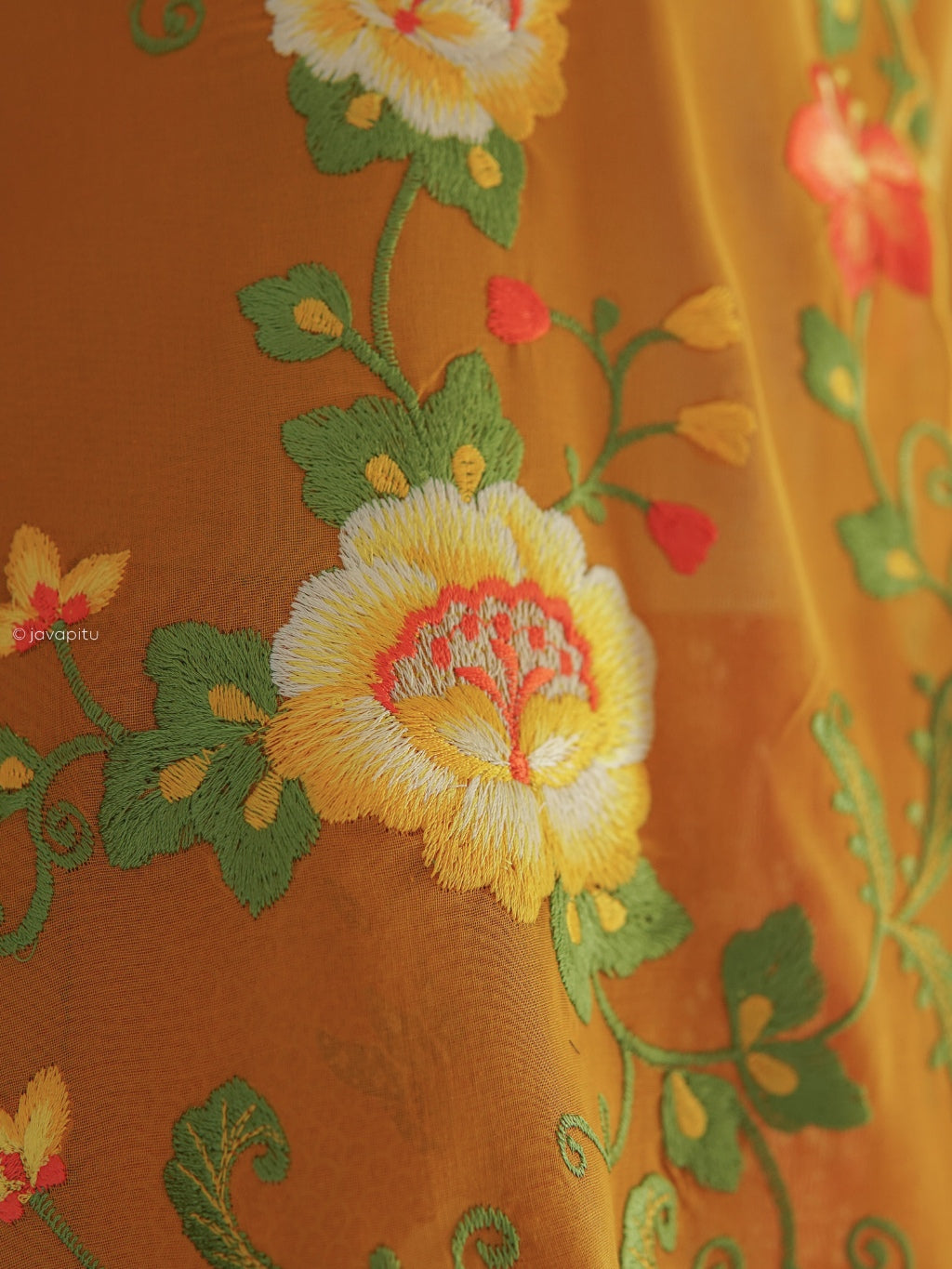 Kebaya Golden Vine - By Javapitu - Handmade Embroidery