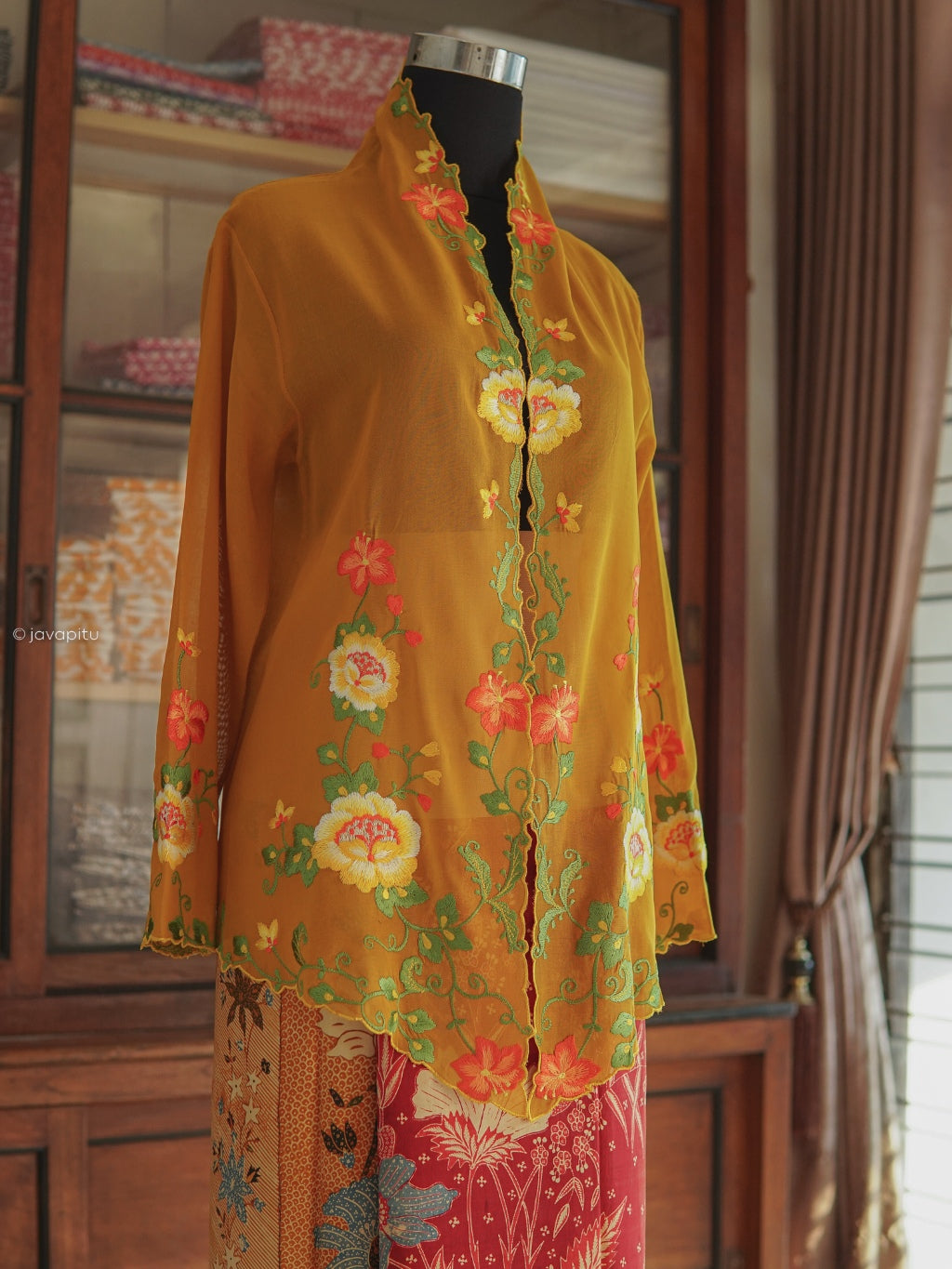 Kebaya Golden Vine - By Javapitu - Handmade Embroidery