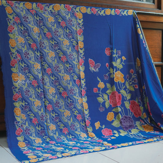 JavaPitu - Sarung Batik Cap Rayon Paris Handmade - Bunga Mawar IndigoHarmony