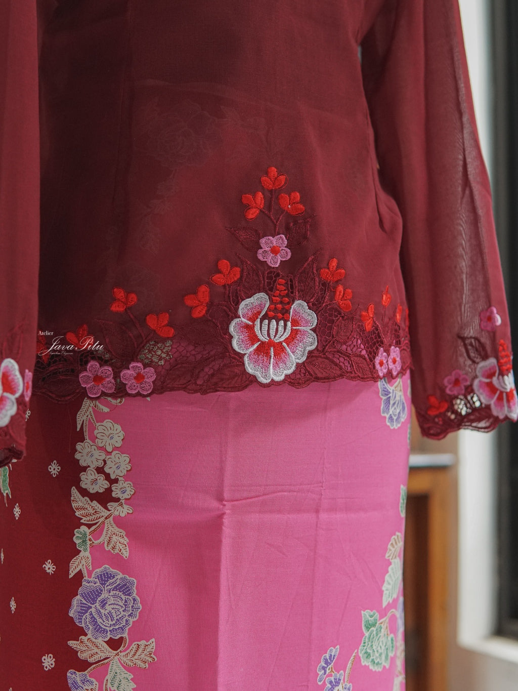 JavaPitu - Kebaya Peranakan - Sekar Tahlia - Handmade - 6390