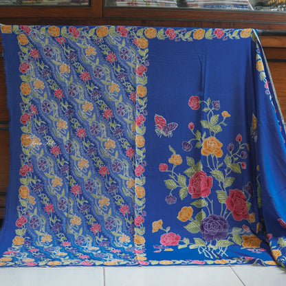 JavaPitu - Sarung Batik Cap Rayon Paris Handmade - Bunga Mawar IndigoHarmony