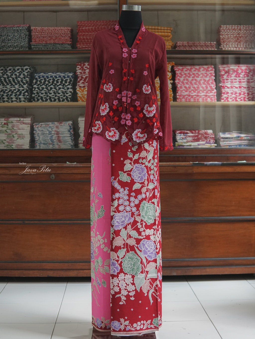 JavaPitu - Kebaya Peranakan - Sekar Tahlia - Handmade - 6390