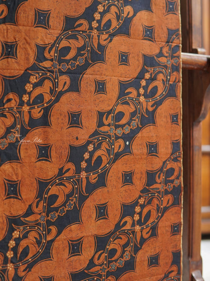 JavaPitu - Batik Tulis Sogan lawasan - Kawung Seling Kembang