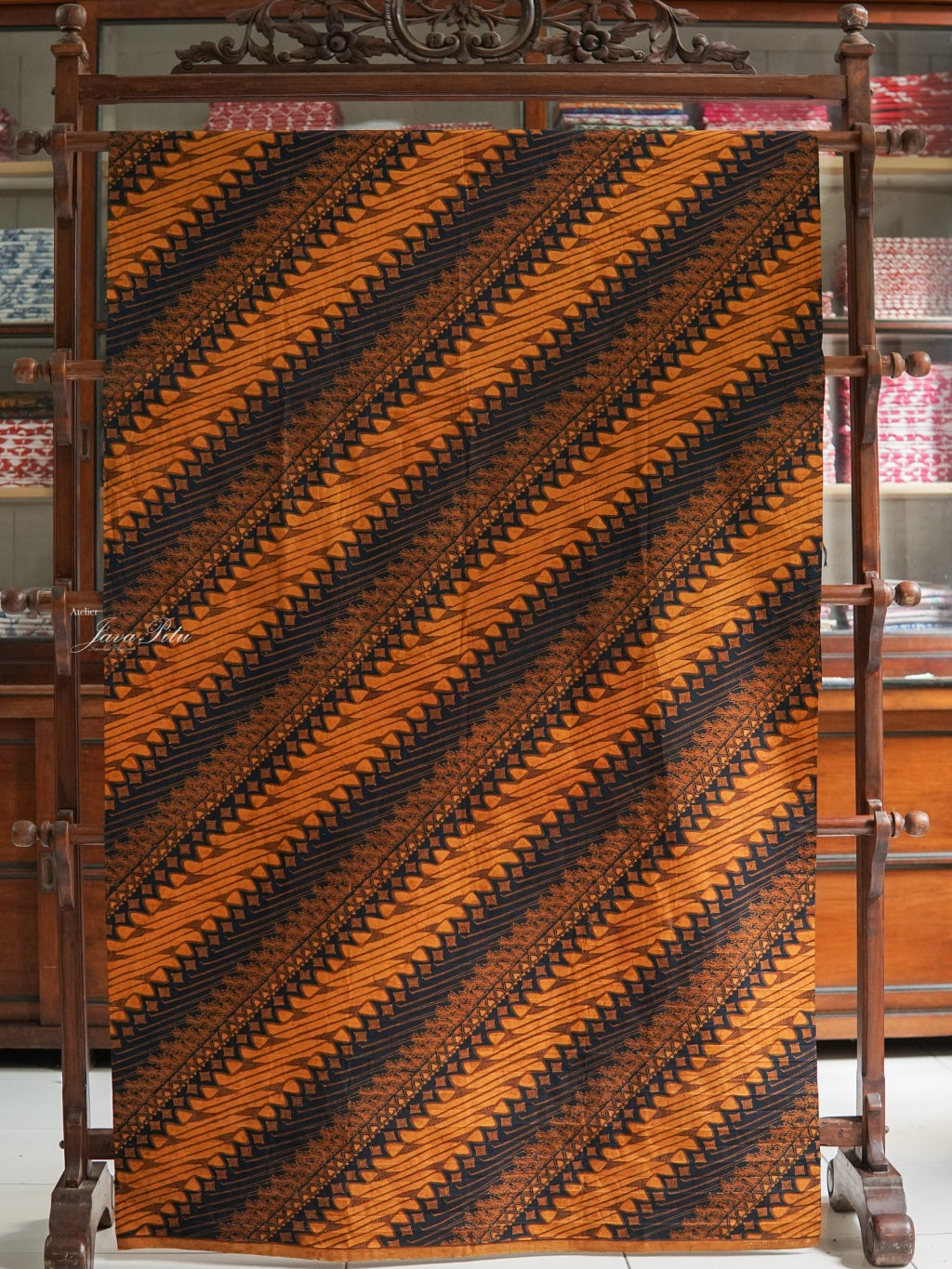 JavaPitu - Batik Tulis Sogan lawasan - Parang Menang Seling