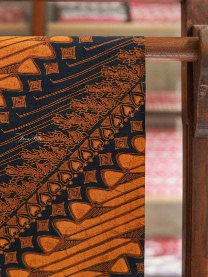 JavaPitu - Batik Tulis Sogan lawasan - Parang Menang Seling