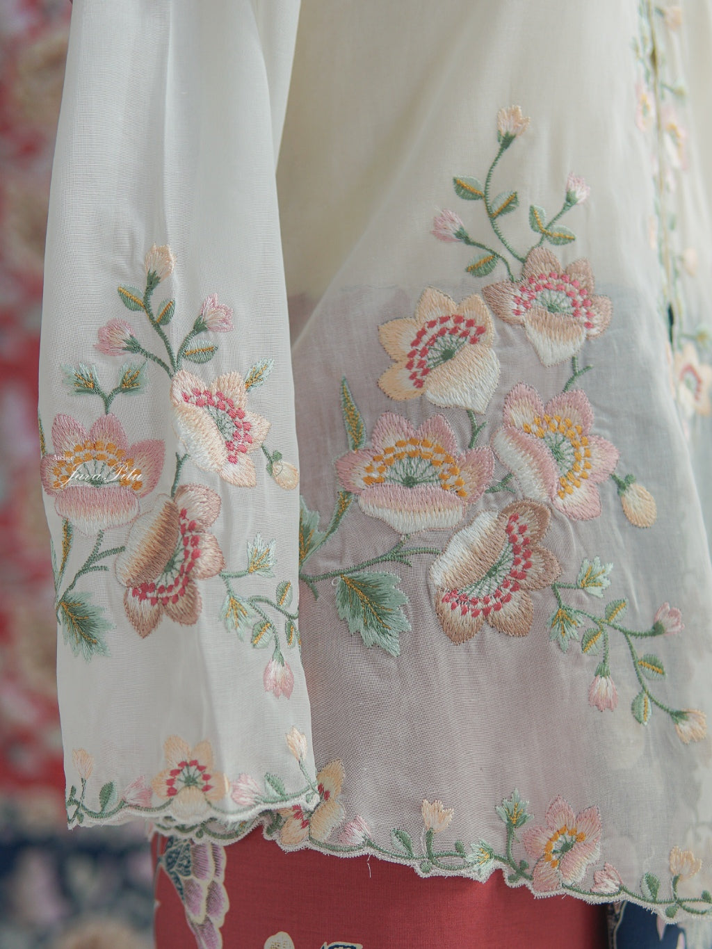 JavaPitu Kebaya Katun Premium Bunga Magnolia Putih - Ukuran Jumbo - 6459