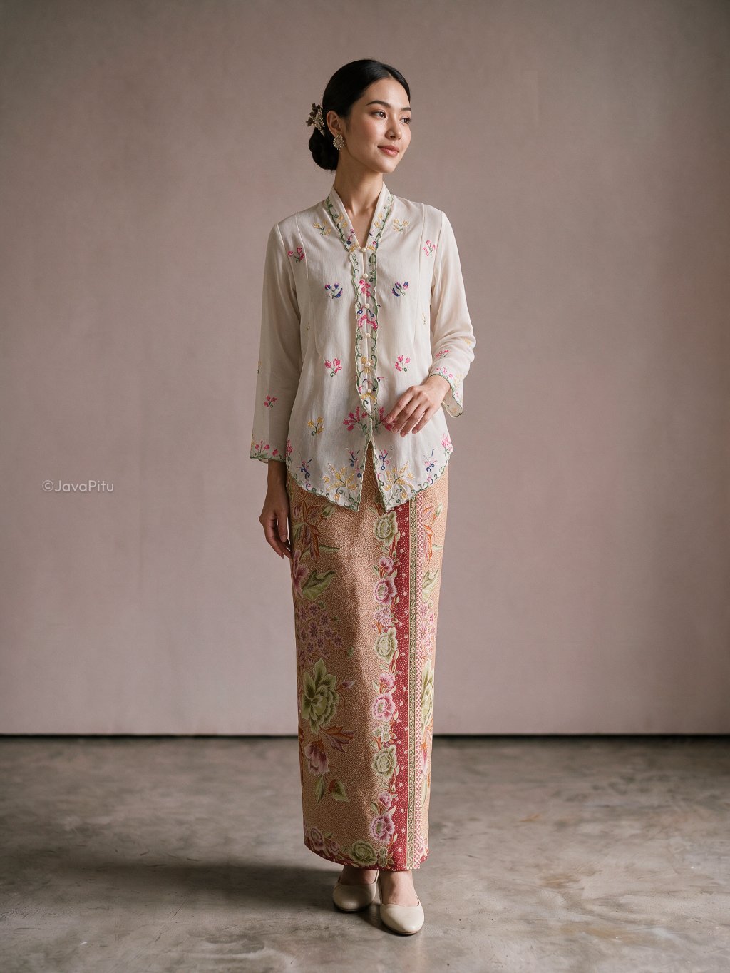 Javapitu - Kebaya Tabur bunga - Direct embroidery - 6519