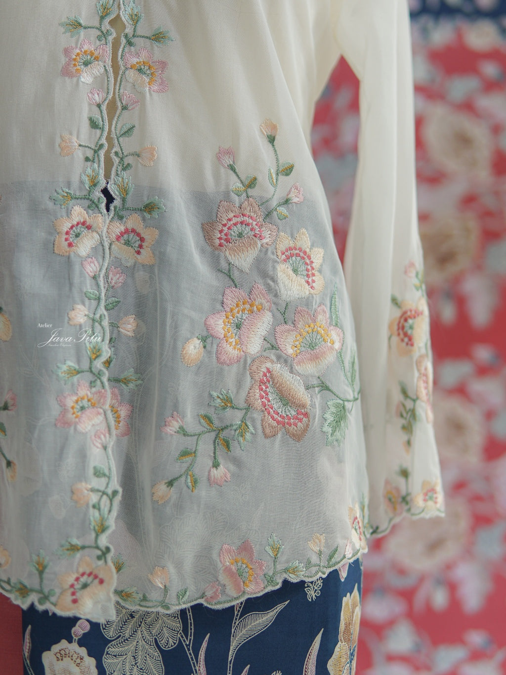 JavaPitu Kebaya Katun Premium Bunga Magnolia Putih - Ukuran Jumbo - 6459