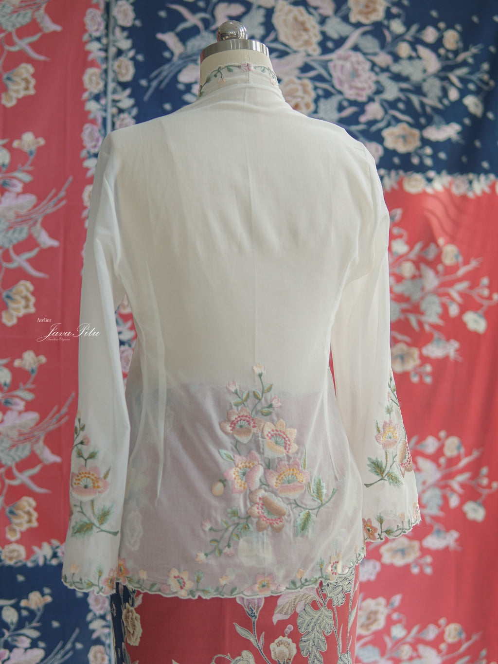 JavaPitu Kebaya Katun Premium Bunga Magnolia Putih - Ukuran Jumbo - 6459