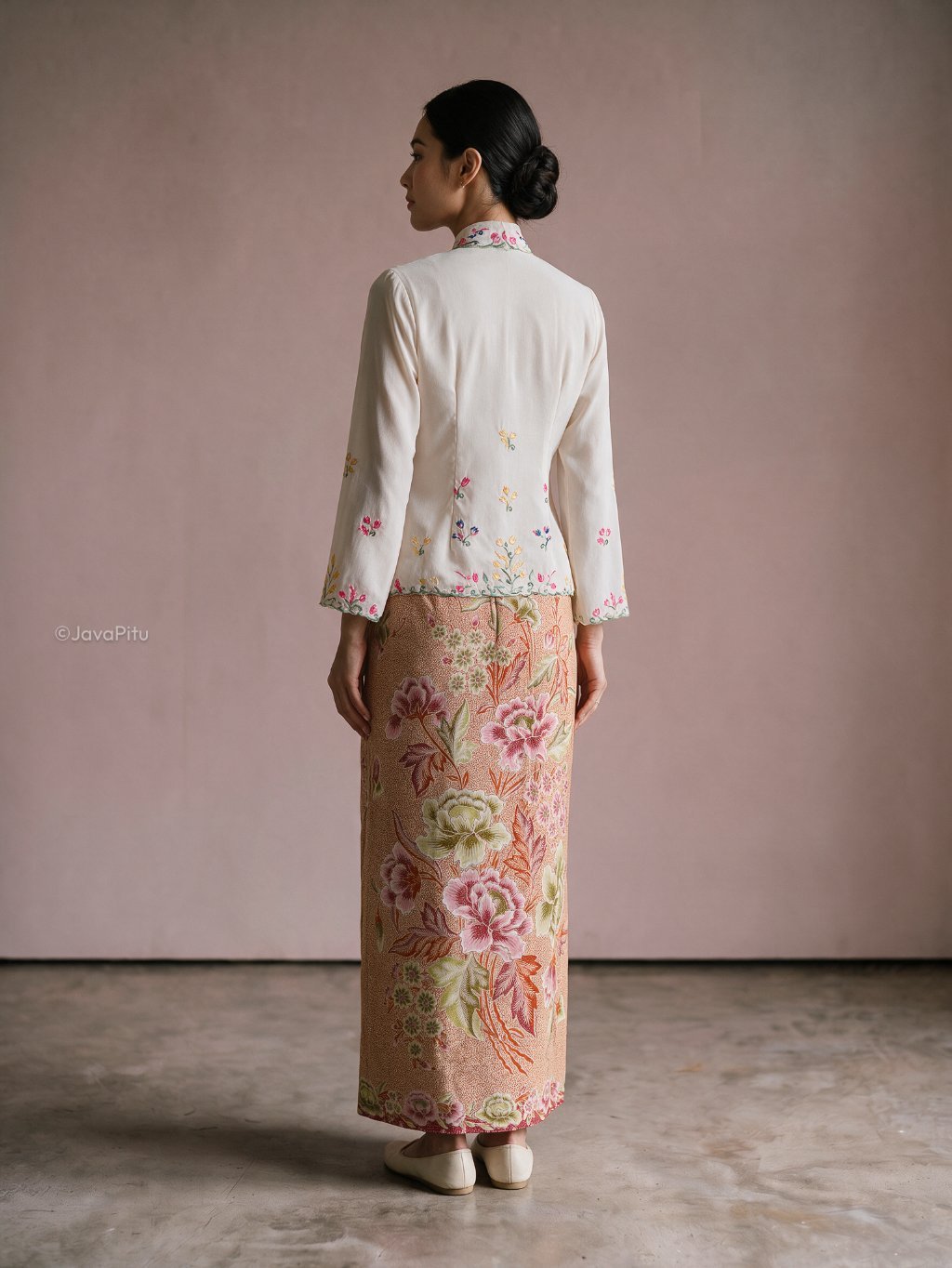 Javapitu - Kebaya Tabur bunga - Direct embroidery - 6519