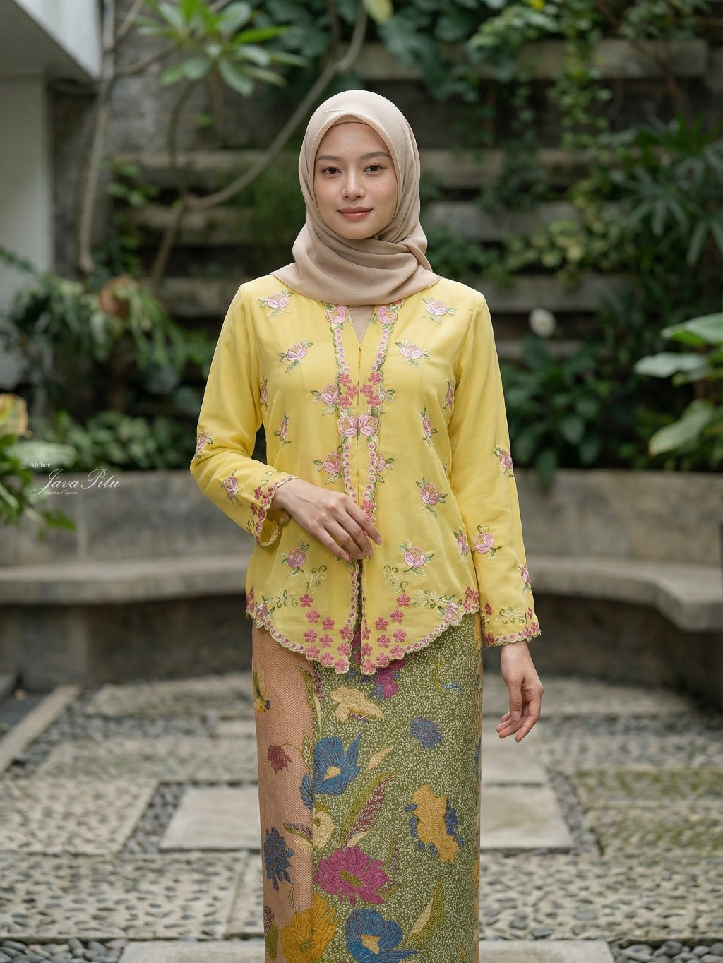 JavaPitu - Kebaya Bunga Tabur Premium - Handmade Embroidery