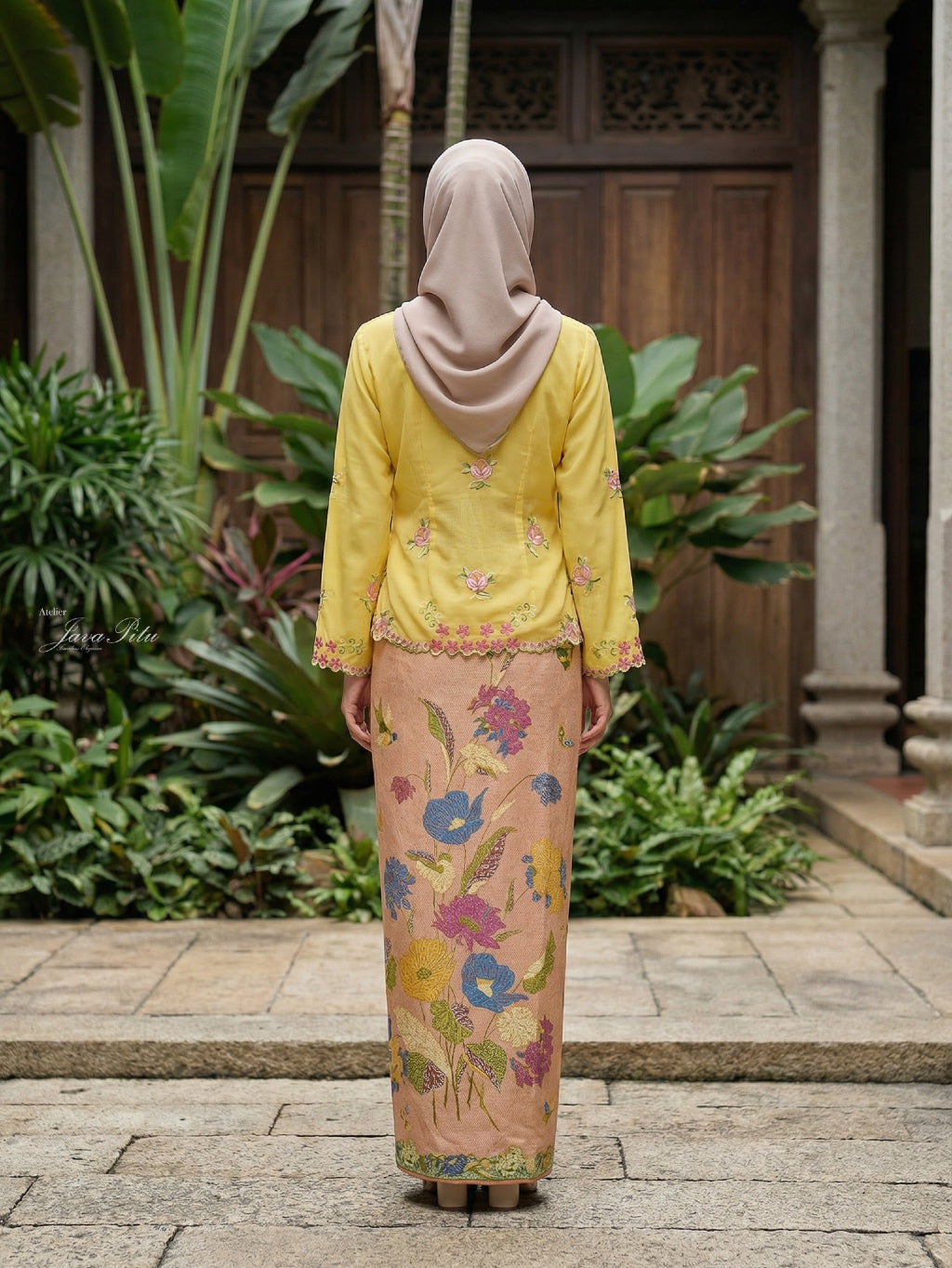 JavaPitu - Kebaya Bunga Tabur Premium - Handmade Embroidery