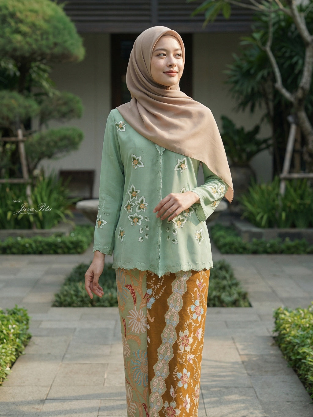 JavaPitu - Kebaya Orchid Premium sage - Handmade Embroidery
