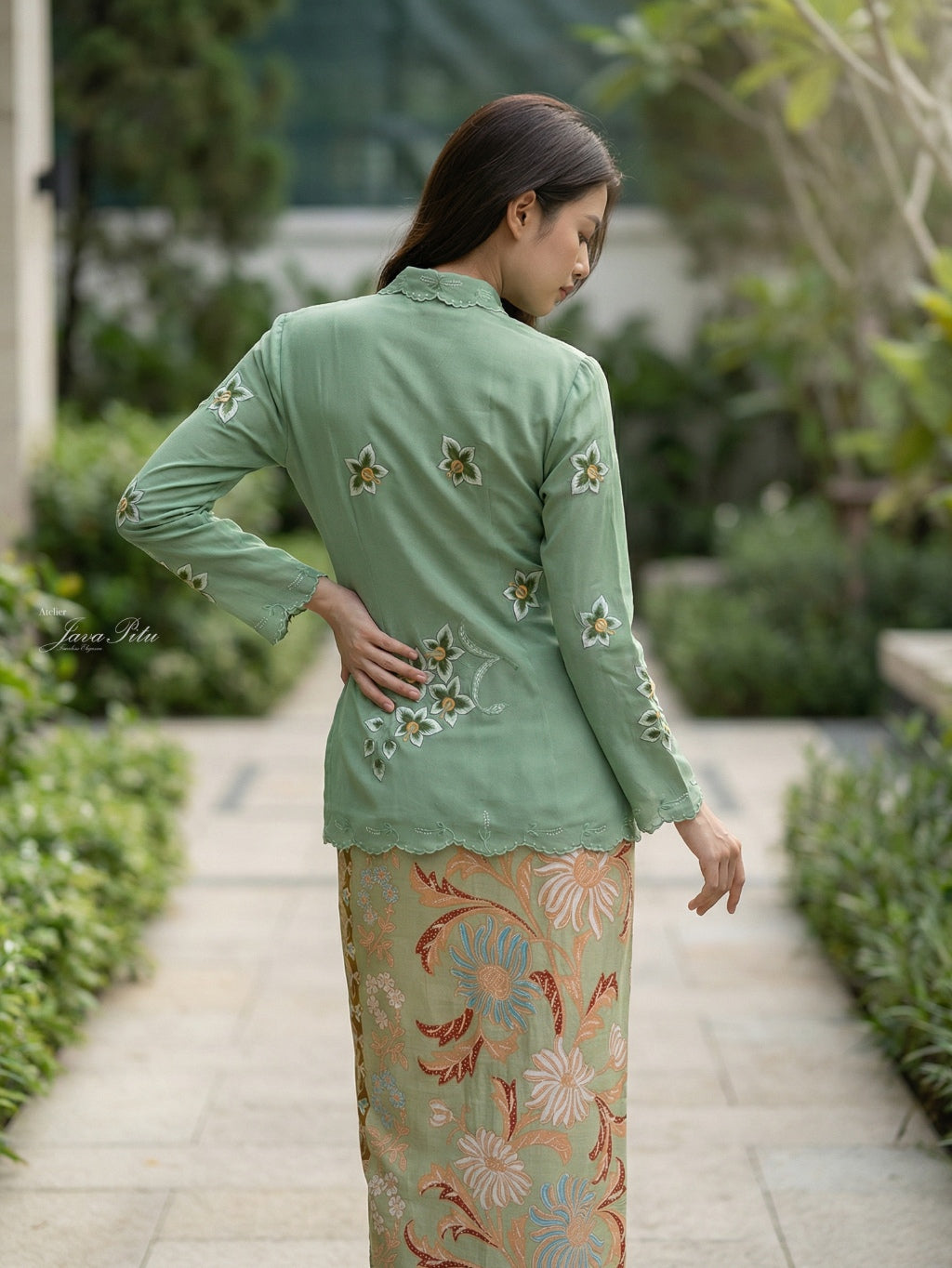 JavaPitu - Kebaya Orchid Premium sage - Handmade Embroidery