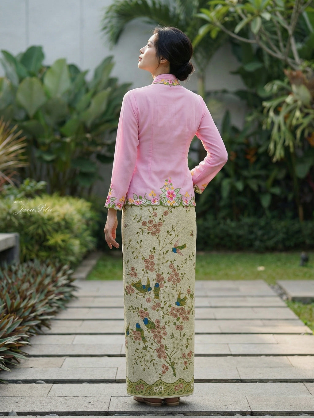 JavaPitu - Kebaya Bunga Kerancang - Handmade Embroidery
