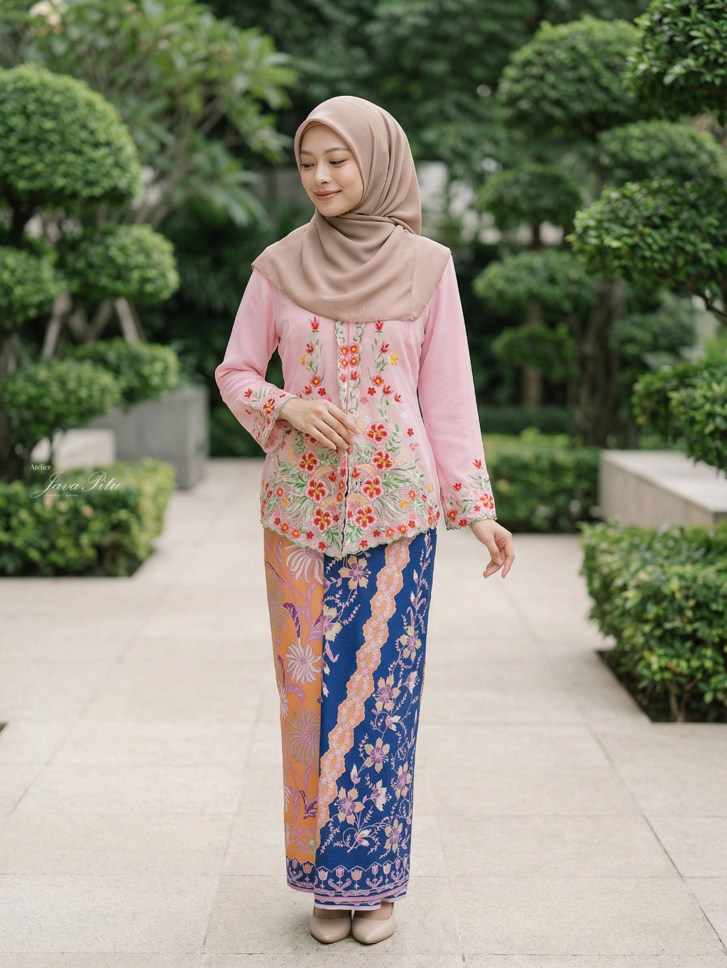 JavaPitu Kebaya Hibiscus Kerancang Bunga - Handmade Embroidery